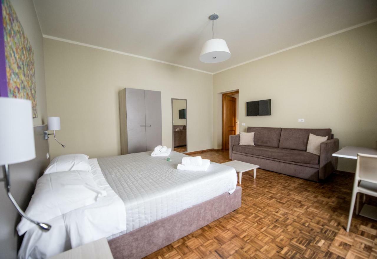 Historico Loft & Rooms Palazzo Adragna XIX Trapani Bagian luar foto