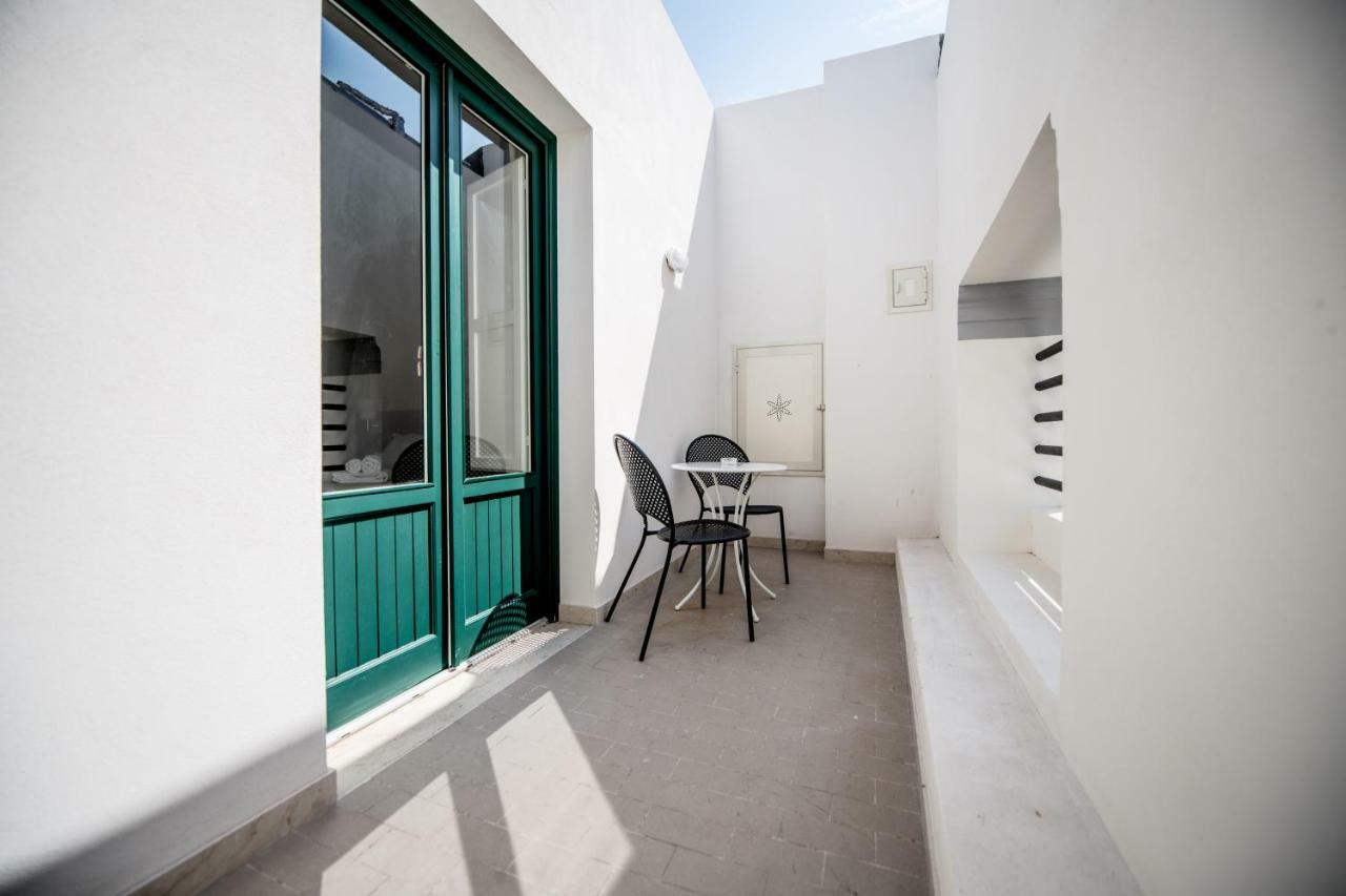 Historico Loft & Rooms Palazzo Adragna XIX Trapani Bagian luar foto